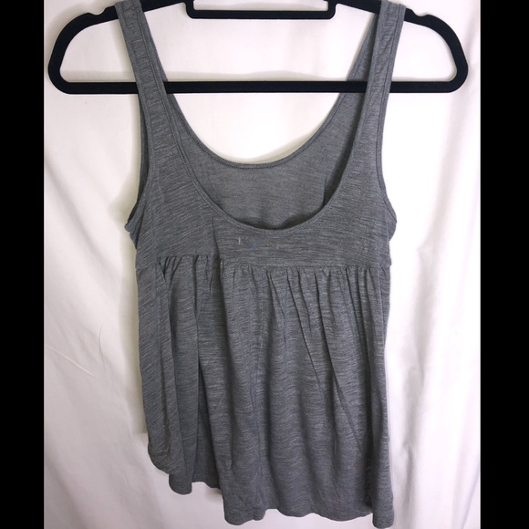 a loose grey tank top - Picture 3 of 3